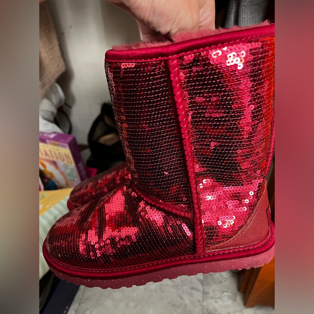 women’s sparkly uggs